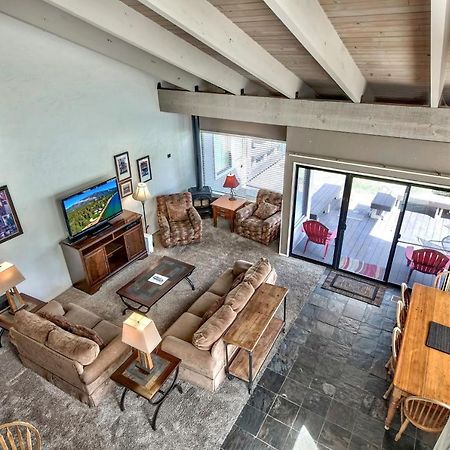 4 Bedroom Lakeview Townhouse With Loft - Sleeps 10! Townhouse South Lake Tahoe Exterior photo