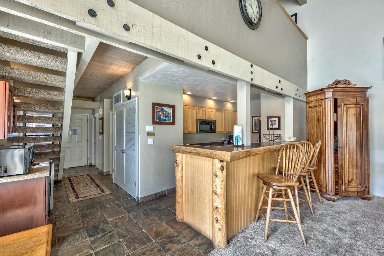 4 Bedroom Lakeview Townhouse With Loft - Sleeps 10! Townhouse South Lake Tahoe Exterior photo